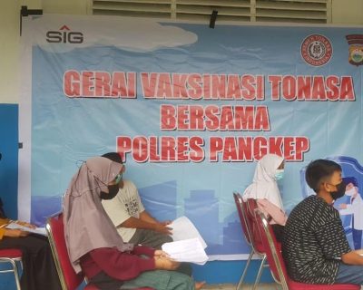 PT Semen Tonasa Bersama Polres Pangkep Laksanakan Vaksinasi Keliling di Sekolah Sekitar Perusahaan