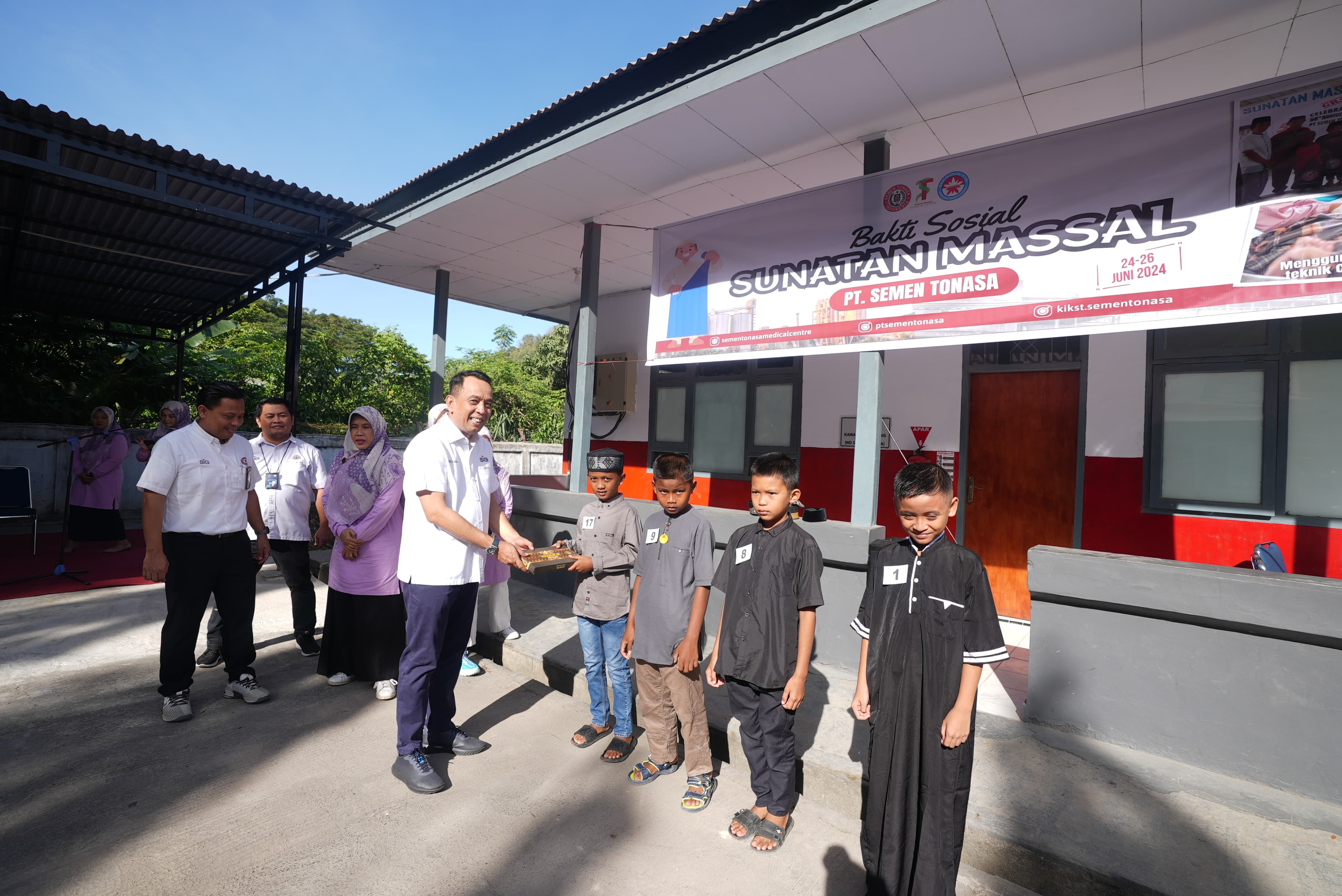 PT Semen Tonasa Gelar Kegiatan Sosial Sunatan Massal, Sasar 200 Anak Sekitar Perusahaan