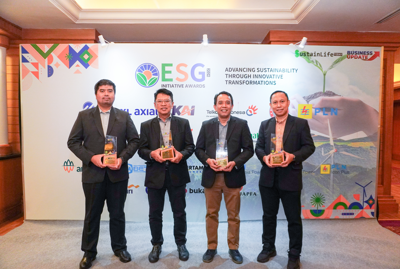 PT Semen Tonasa Borong 4 Penghargaan Pada Ajang ESG Initiative Awards Tahun 2024