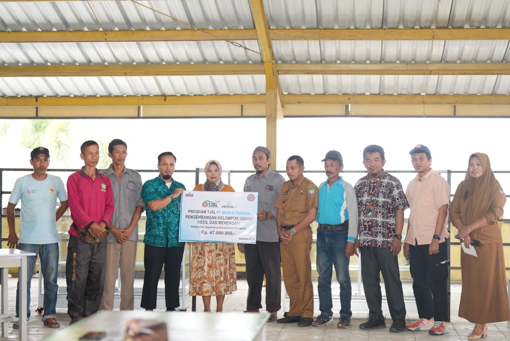 Dukung Pengembangan UMKM Masyarakat Sekitar, Semen Tonssa Salurkan Bantuan Wirausaha