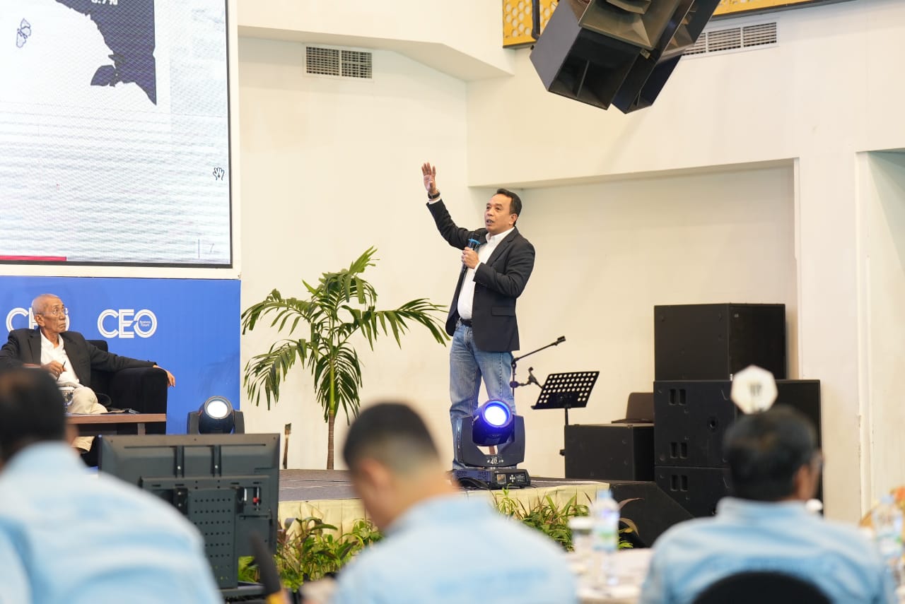 Dirut Semen Tonasa Tampil Jadi Pembicara di CEO Business Forum 2025