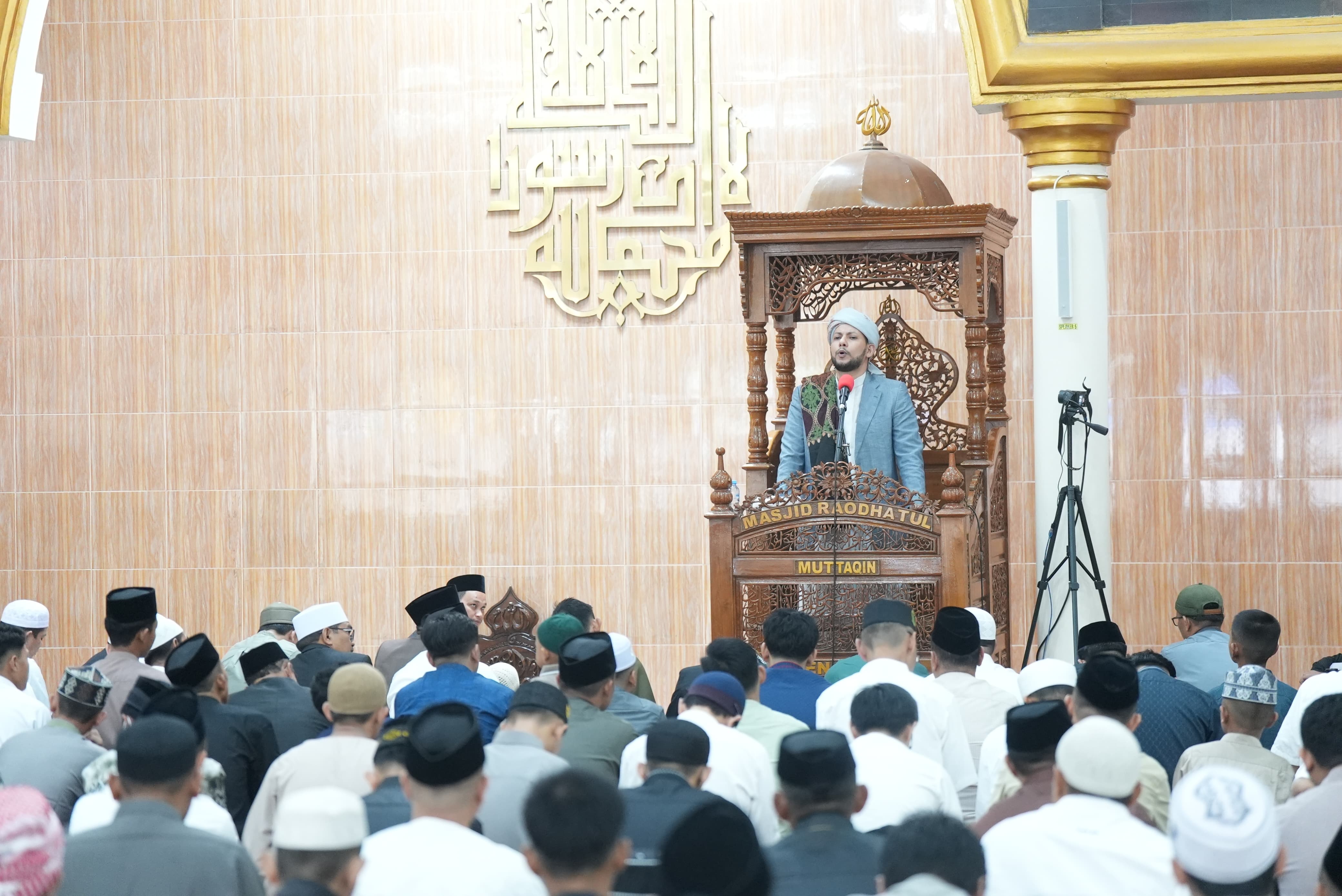Kebersamaan di Hari Kemenangan, Semen Tonasa Rayakan Idul Fitri Bersama Warga Sekitar