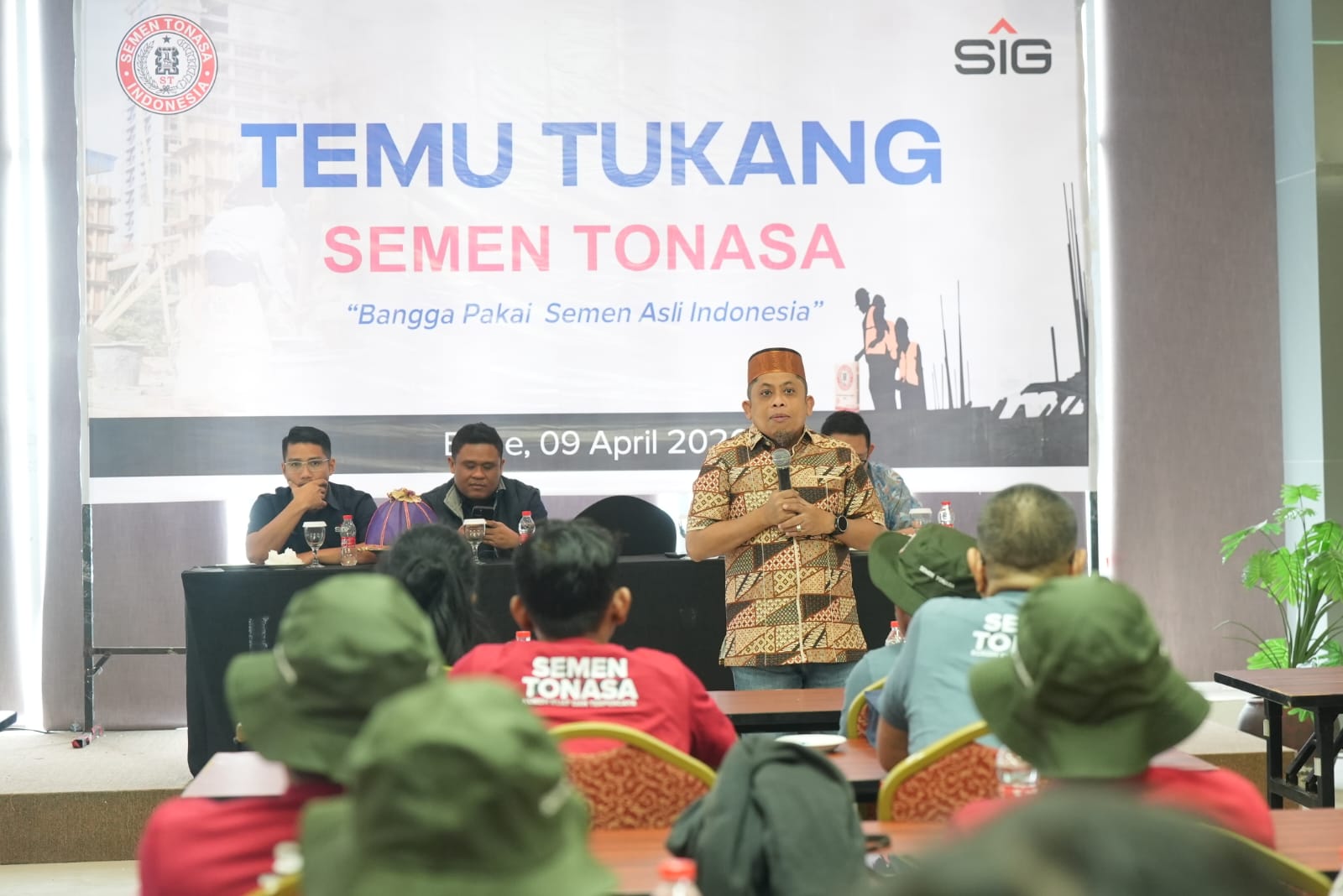 Semen Tonasa Gelar Temu Tukang, Perkuat Hubungan dengan Pengguna Semen