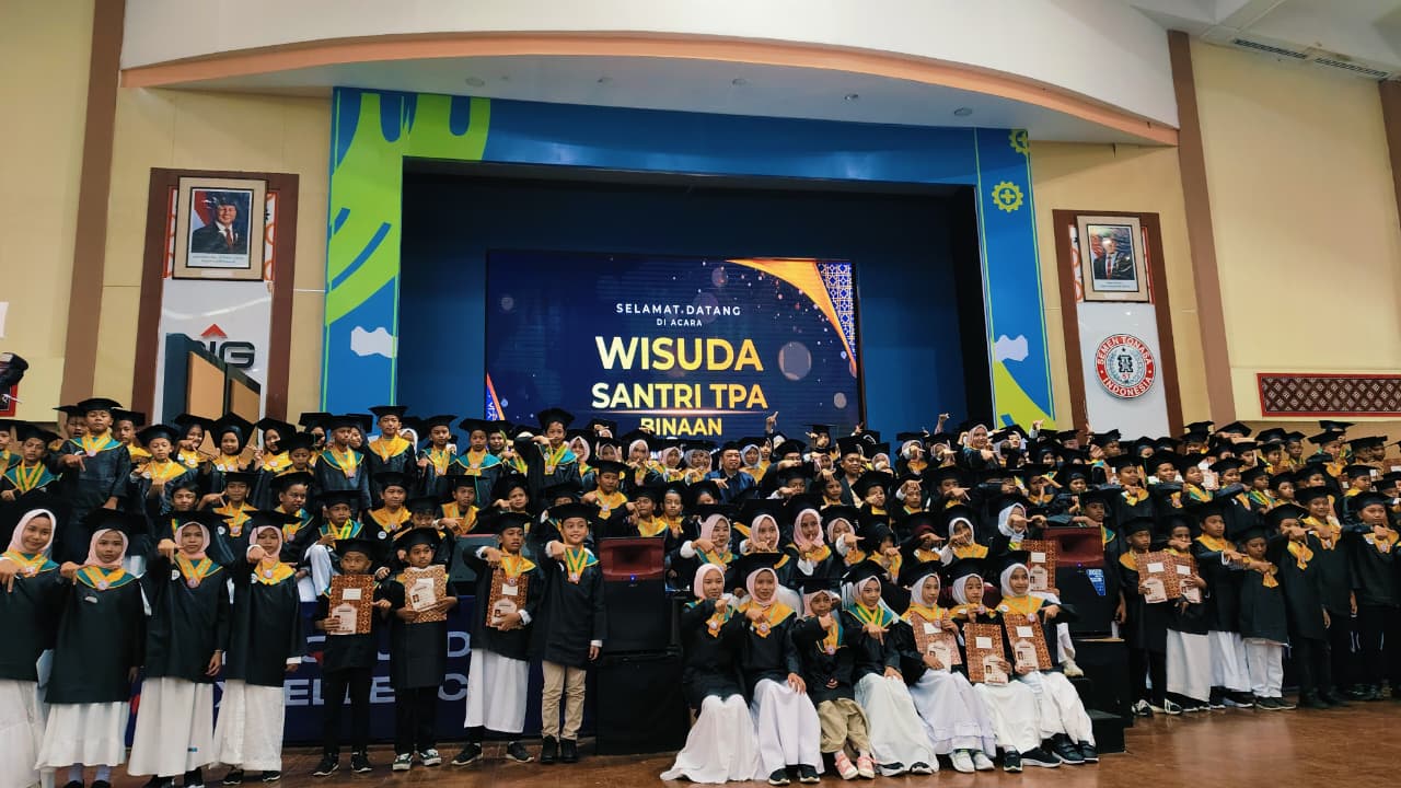 YDPI PT Semen Tonasa Gelar Wisuda Perdana 173 Santri TPA Binaan