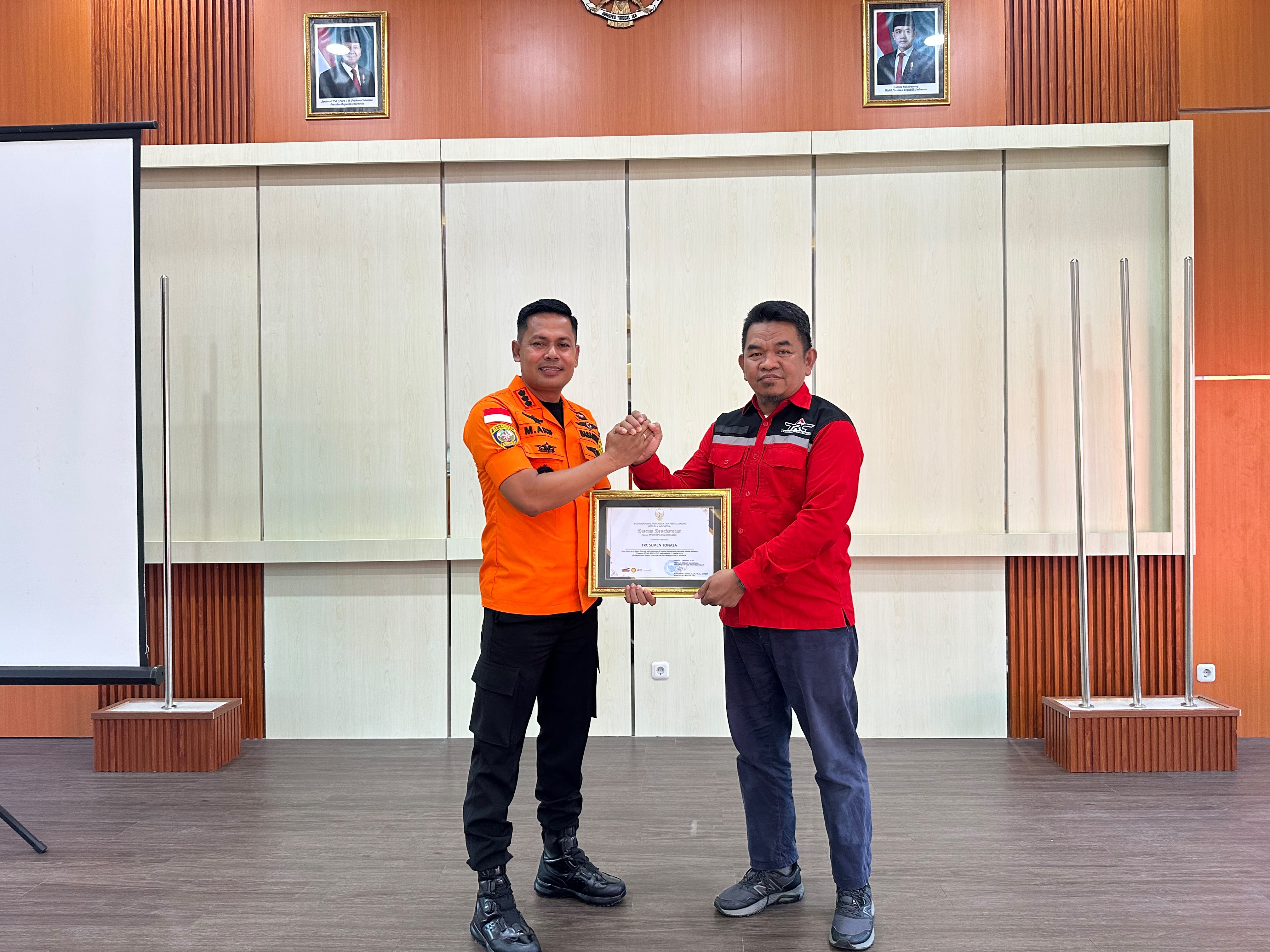 TRC Semen Tonasa Terima Penghargaan Tertinggi dari Kepala Basarnas RI