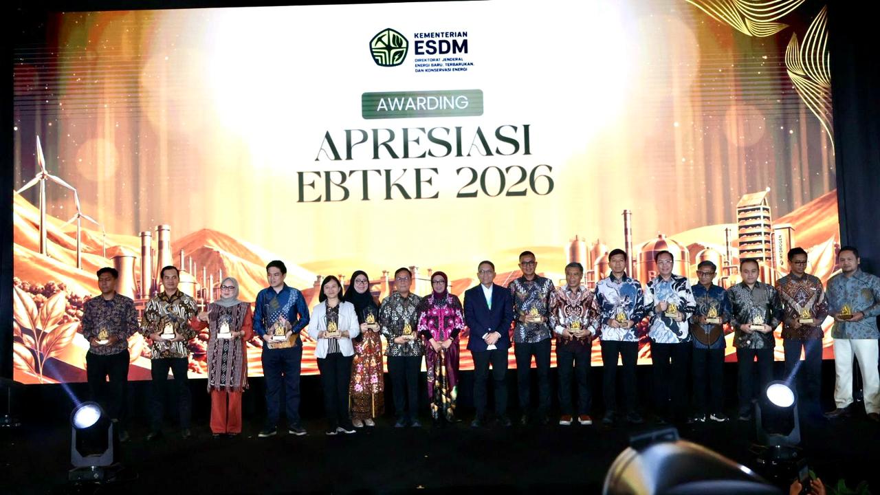 PT Semen Tonasa Raih Juara 1 Penghargaan EBTKE 2026, Perkuat Komitmen Efisiensi dan Keberlanjutan Energi